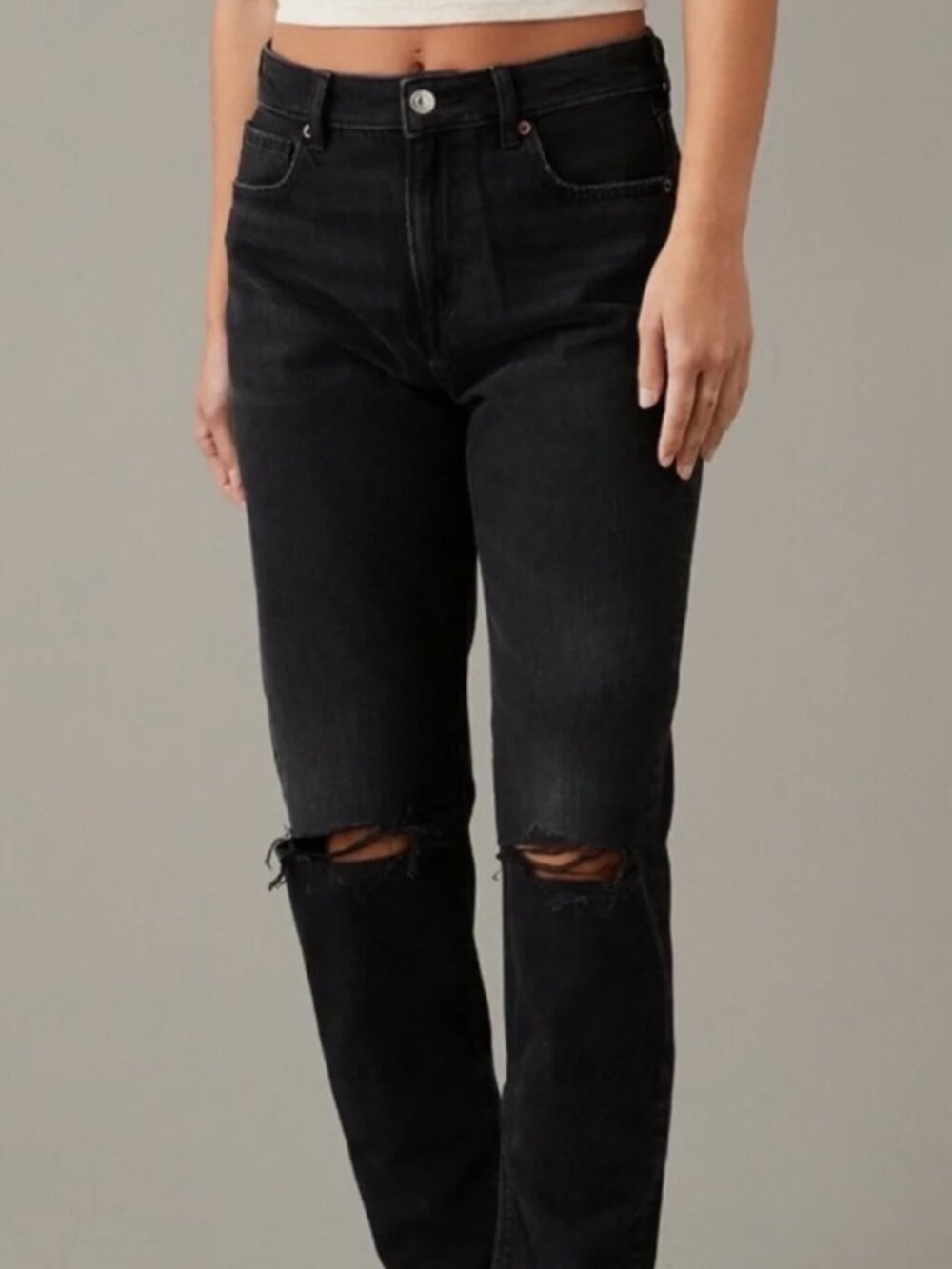 American Eagle Strigid Destroyed Mom Jean Black Wash